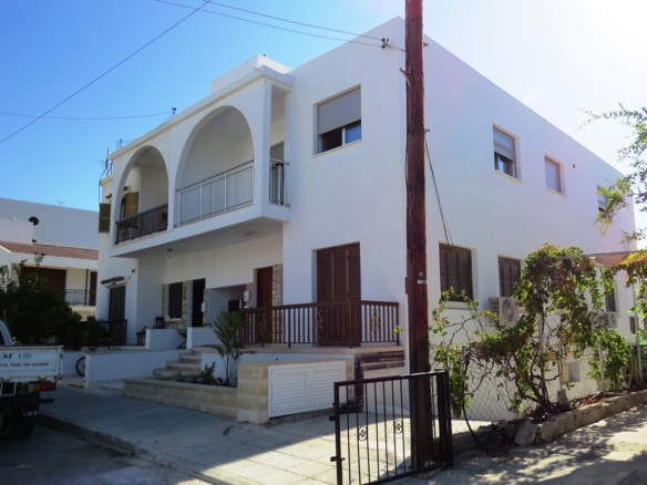 3 Bedroom first floor appartment €1500.00 per month