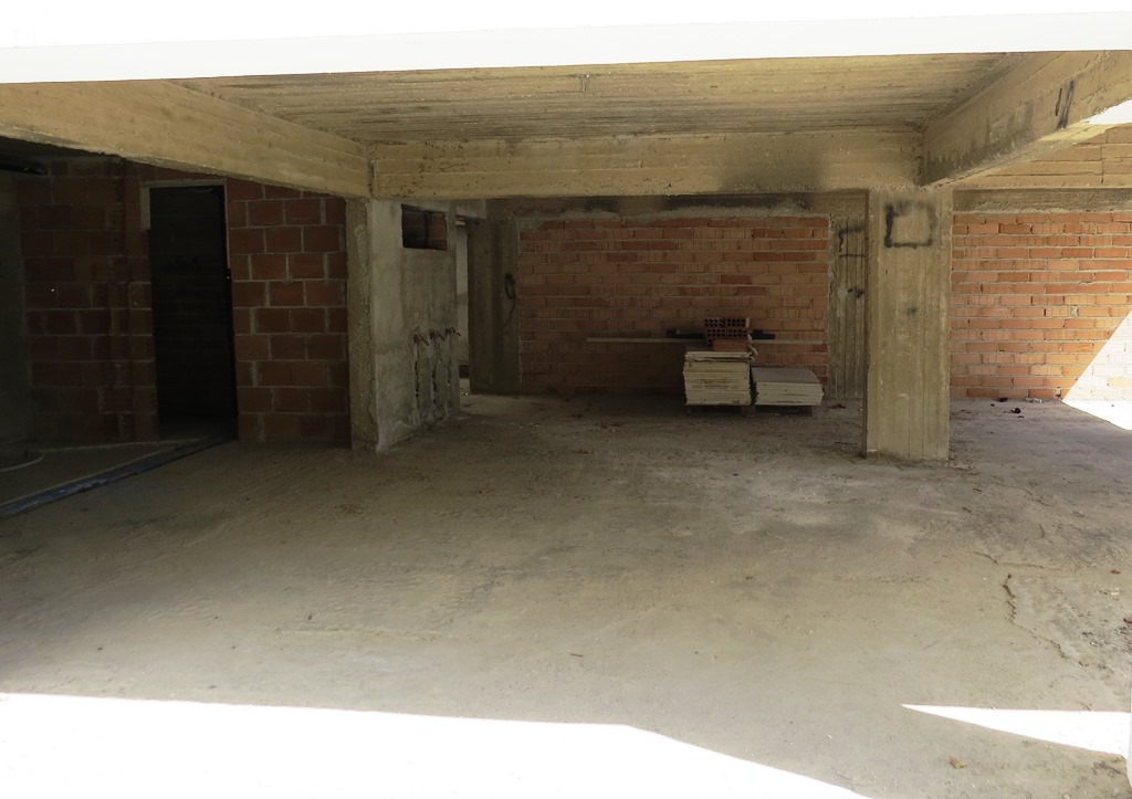 3 Bedroom first floor appartment €1500.00 per month