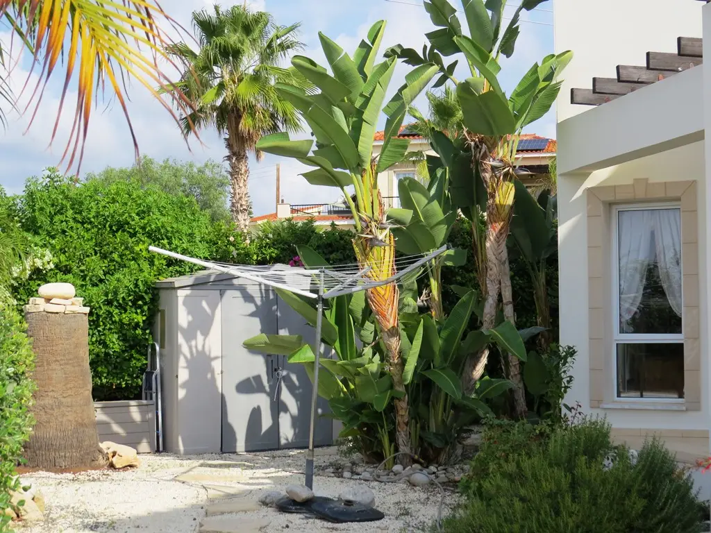 Beautiful Fully Furnished 3-Bedroom Detached Villa in Pegeia €3650,00  per month